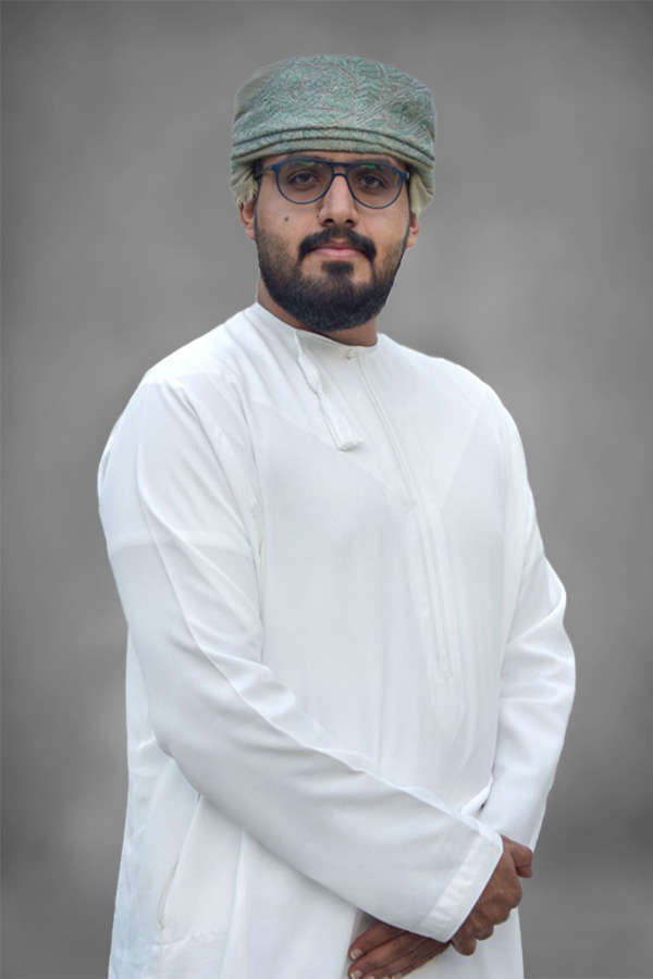 احمد بن زاهر العبري (محامـــي إبتدائـــي)